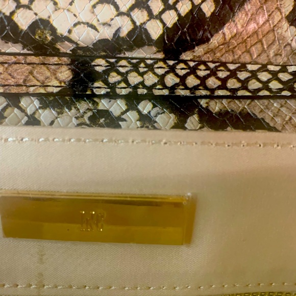 Peach Faux Snake Skin crossbody bag with gold accent chain. - Picture 3 of 4